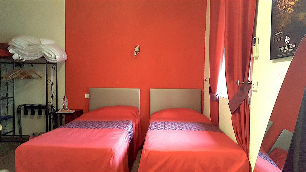 Hotel Le Gambetta Carmaux Eksteriør bilde