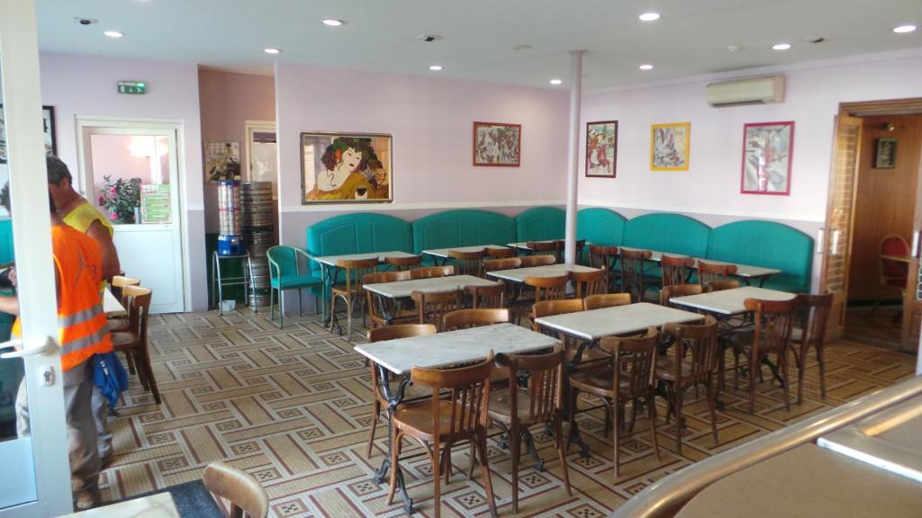 Hotel Le Gambetta Carmaux Eksteriør bilde
